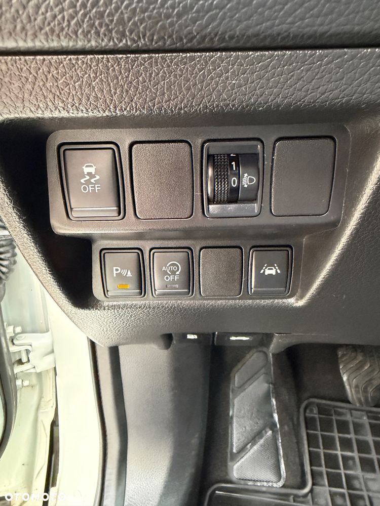 Nissan Qashqai 1.2 DIG-T N-Connecta EU6 - 13