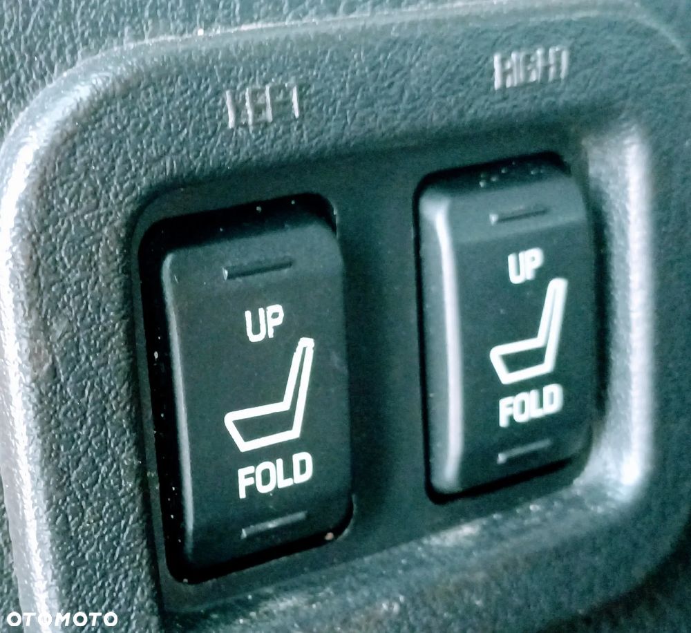 Mercury Mountaineer - 11