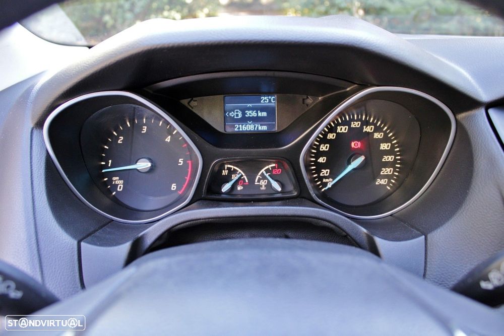 Ford Focus SW 1.6 TDCi Titanium - 23