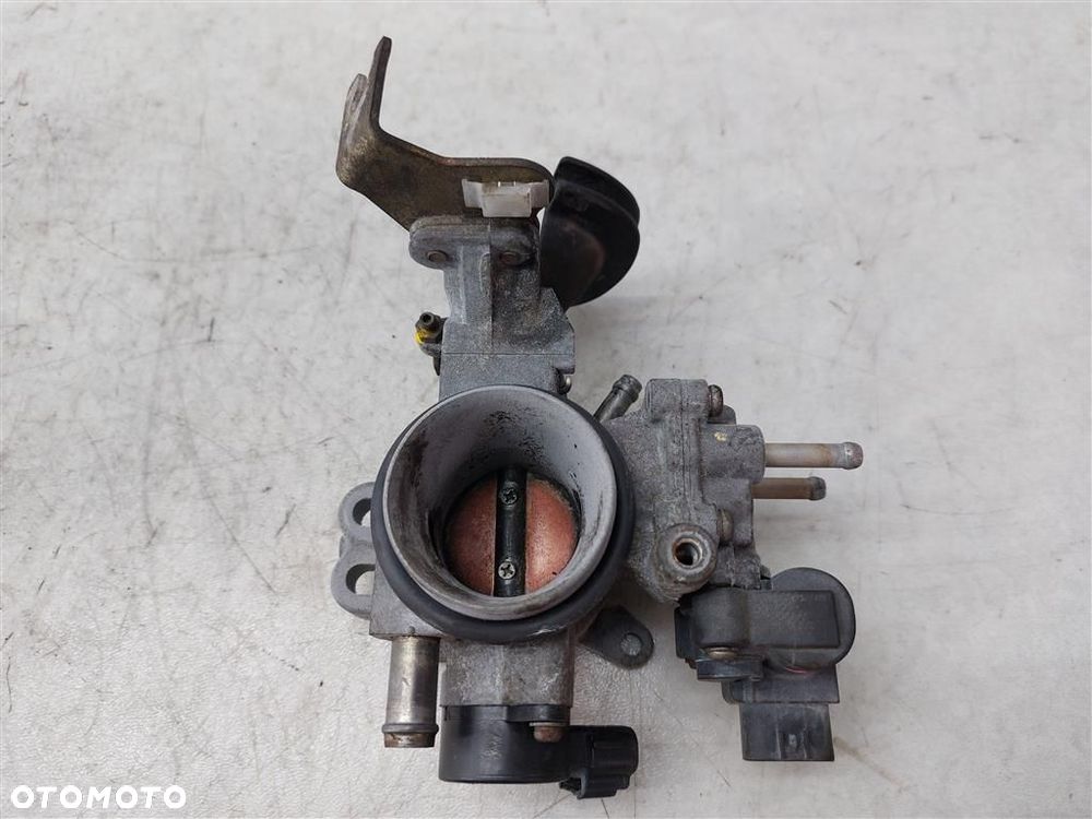 Przepustnica Toyota Yaris I 1999-2005 1,0 BENZYNA - 1