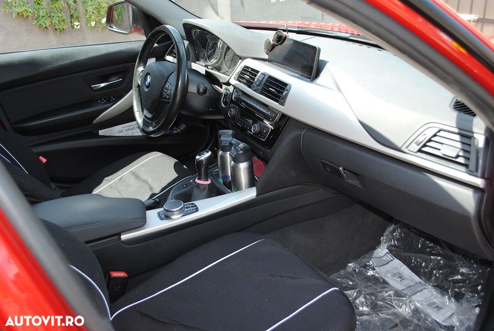 BMW Seria 3 318i Edition Luxury Line Purity - 12