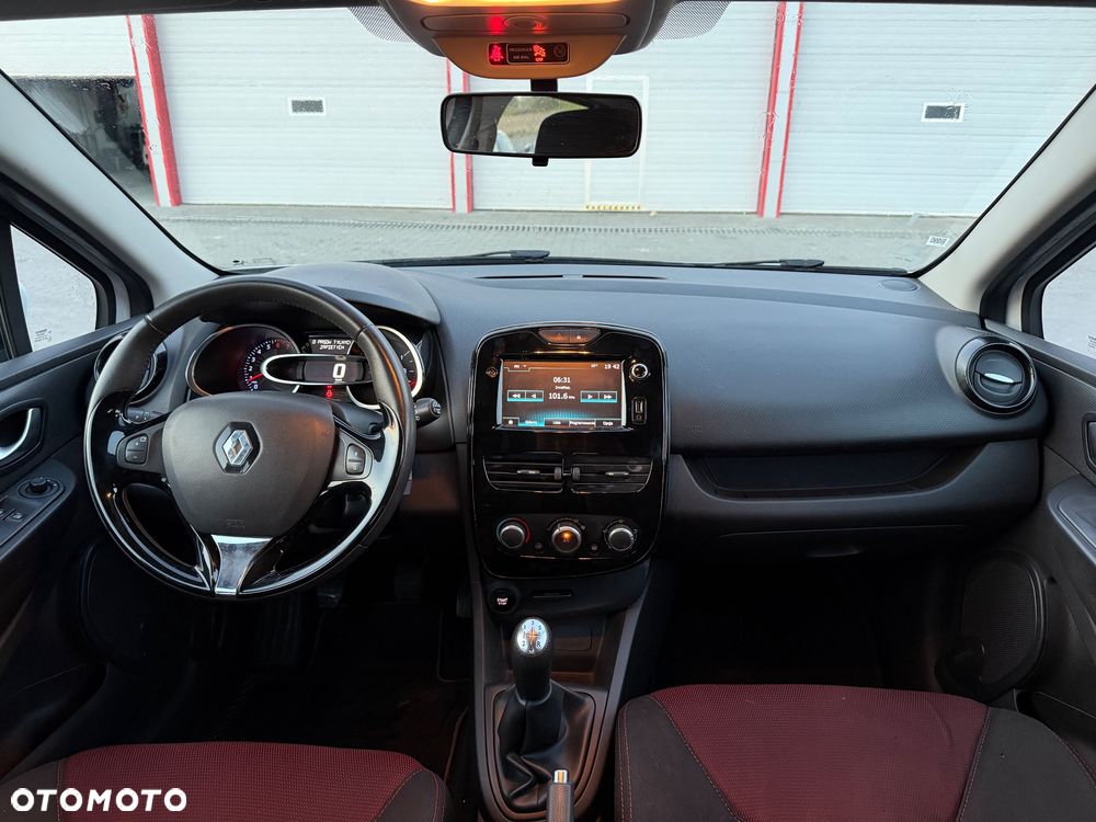 Renault Clio - 10