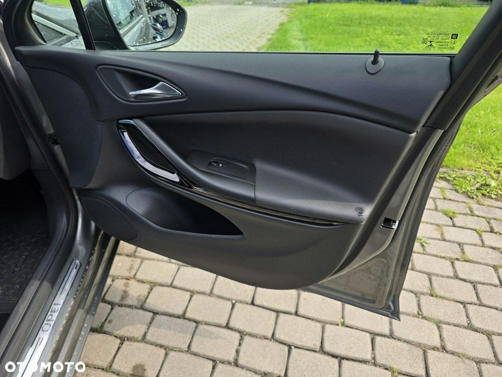 Opel Astra 1.4 Turbo Innovation - 29