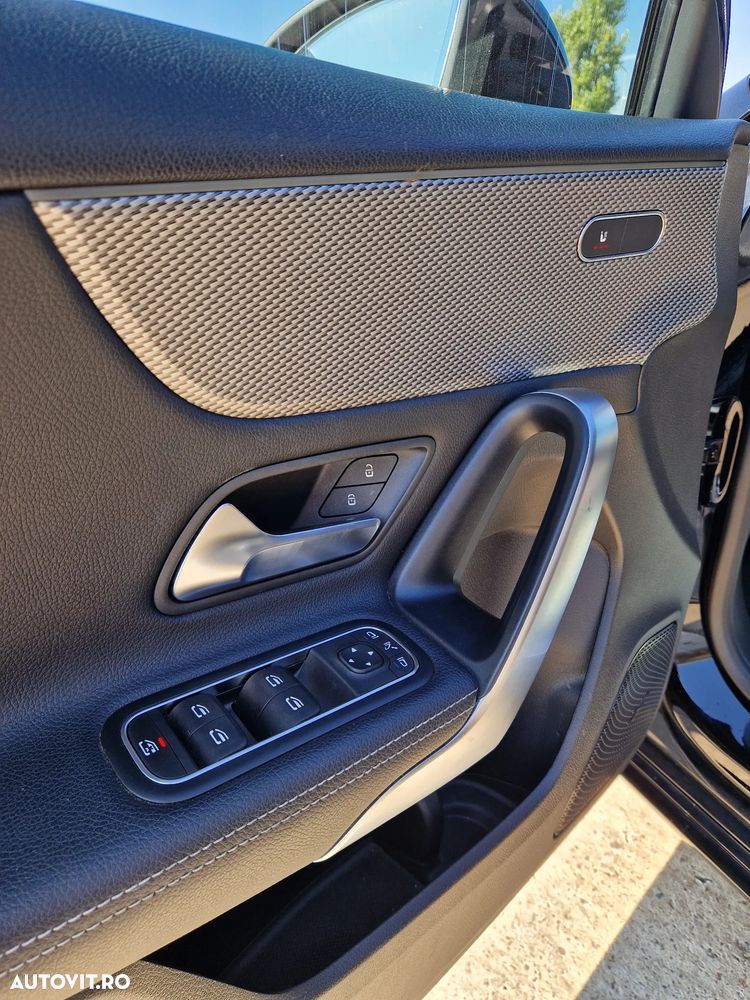 MERCEDES-BENZ A-Class 2019 — imagine 12