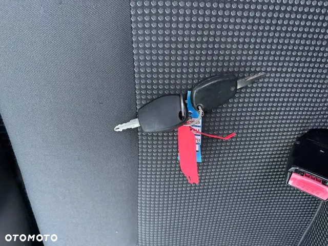 Opel Vivaro - 25