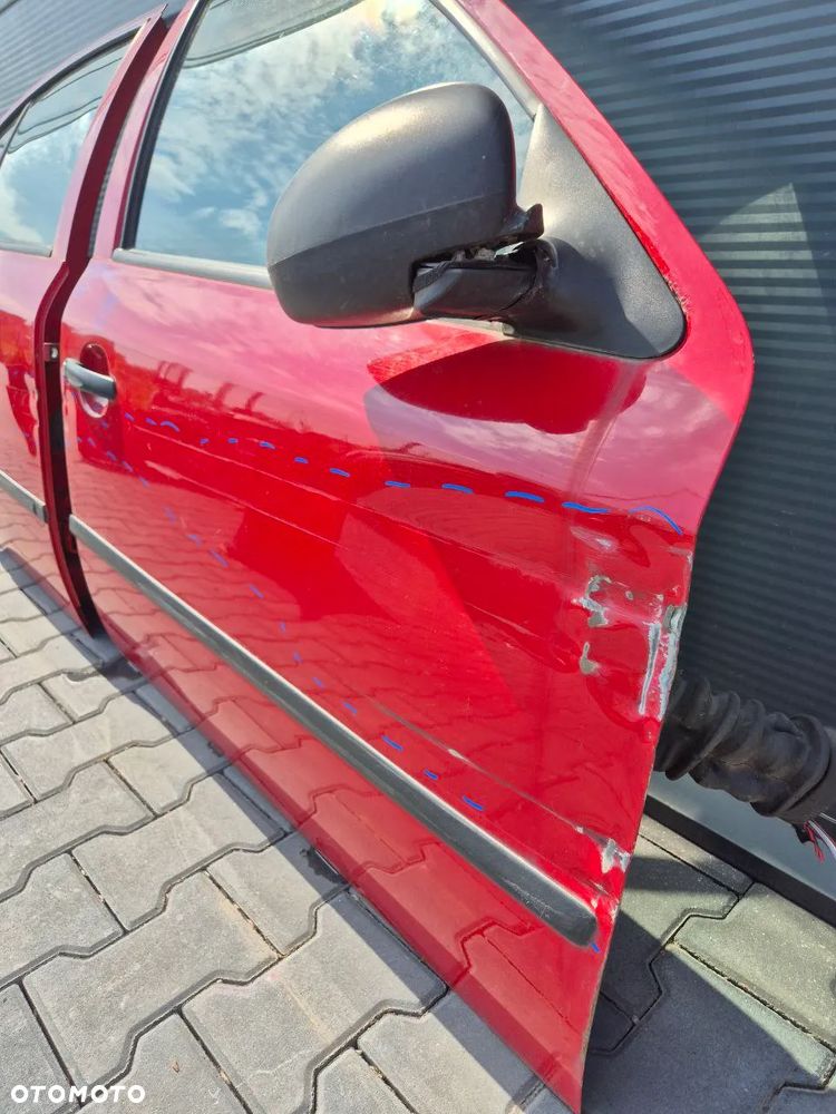 DRZWI LEWY  PRZÓD SKODA OCTAVIA I - 31
