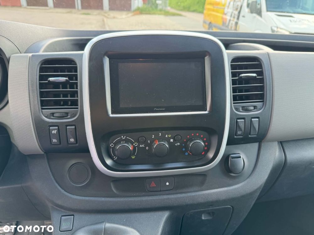 Renault Trafic - 13