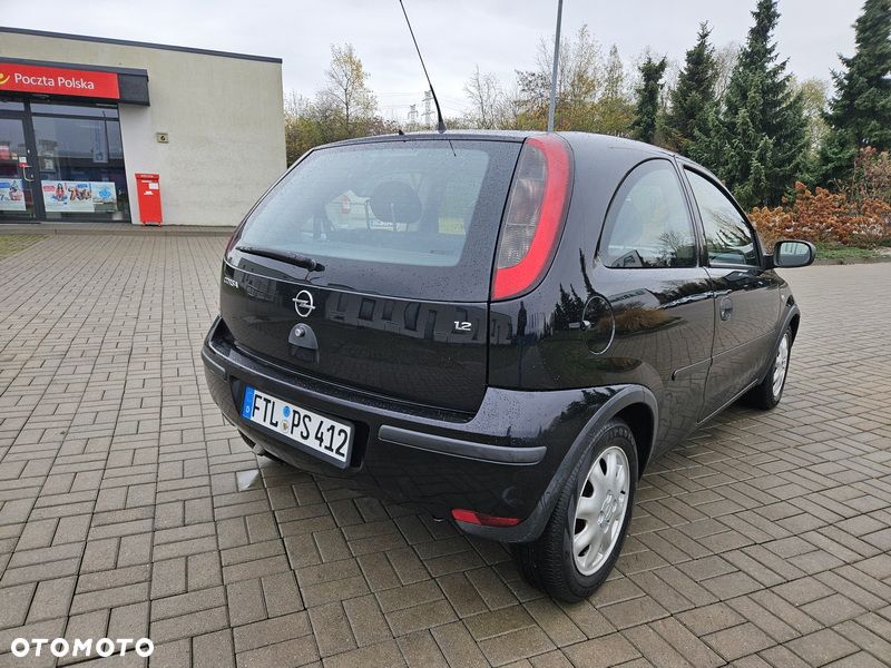 Opel Corsa 1.2 16V Comfort - 4