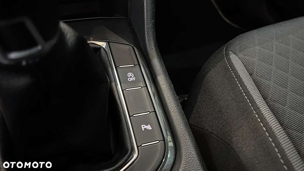 Volkswagen Tiguan - 31