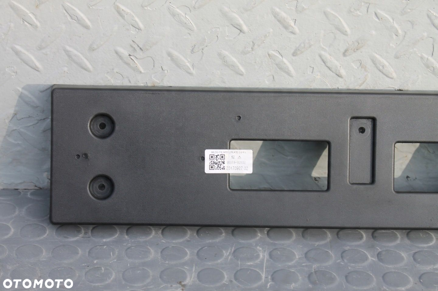 MOCOWANIE TABLICY REJESTRACYJNEJ RAMKA PODSTAWA KIA SOUL II LIFT 16-19 - 2