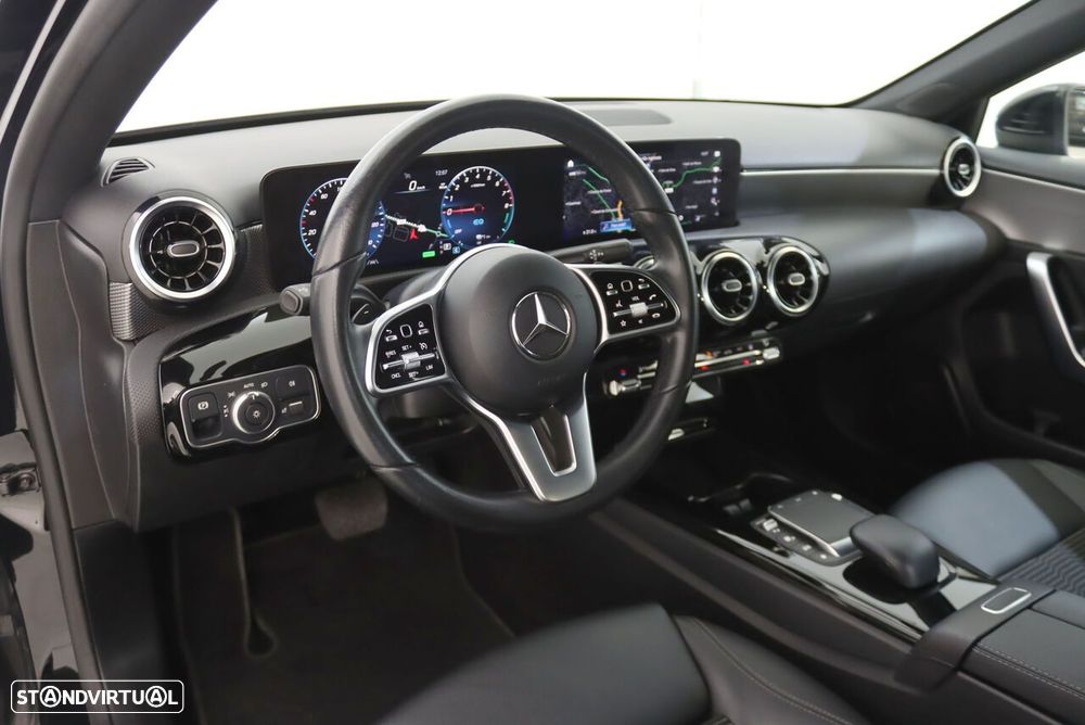 Mercedes-Benz A 250 Limousine - 4