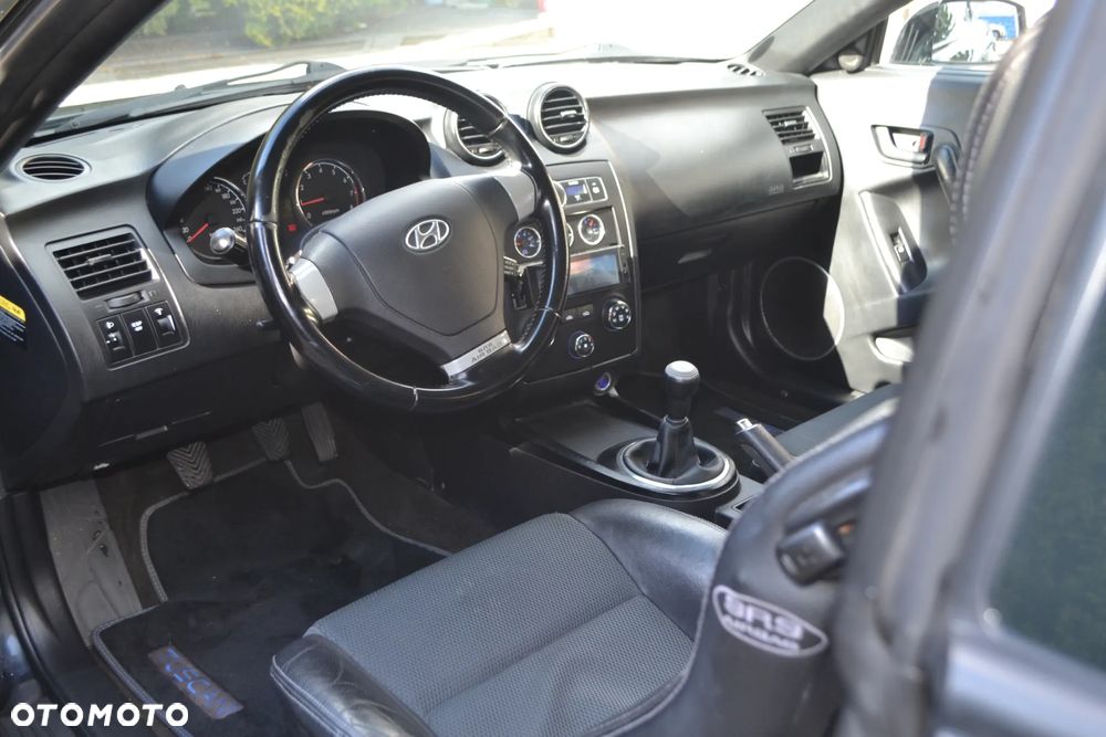 Hyundai Coupe 2.0 GLS - 11