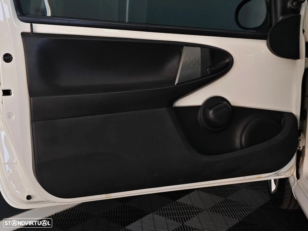 Peugeot 107 1.0 Sportium 2-Tronic - 22