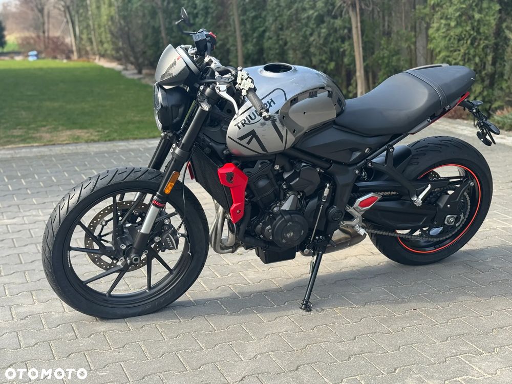 Triumph Trident - 8