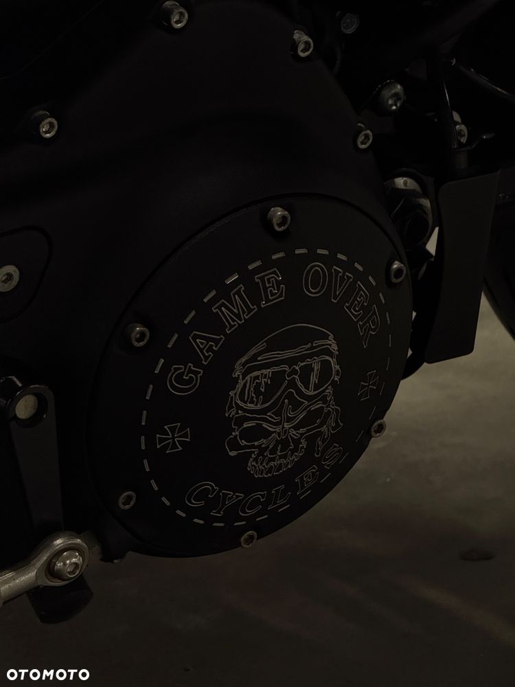 Harley-Davidson Sportster Iron 1200 - 20