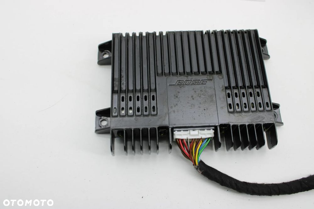 Audi S3 8L Wzmaczniacz Zmieniarka  256 014 - 3
