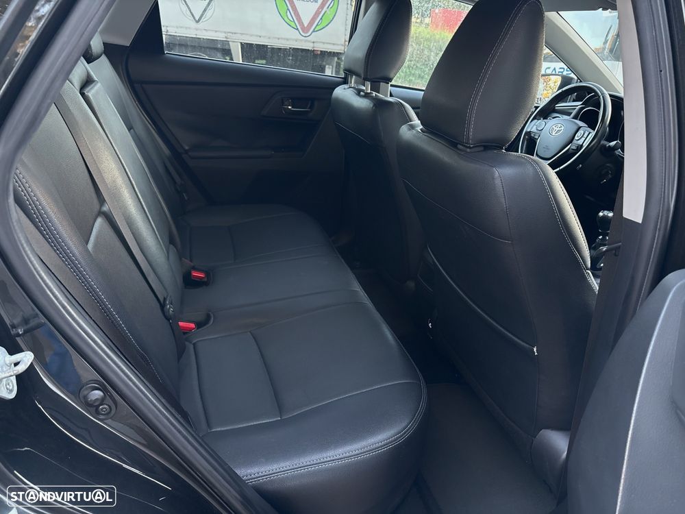 Toyota Auris Touring Sports 1.4 D-4D C.+P.Sport +TSS+Navi - 9