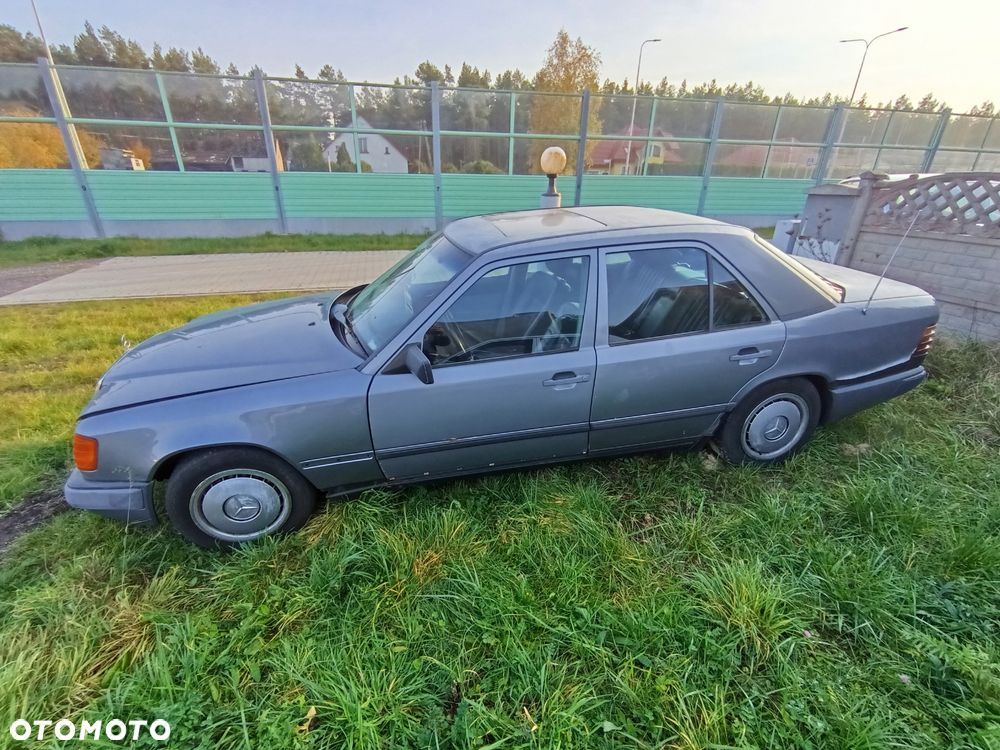 Mercedes-Benz W124 (1984-1993)