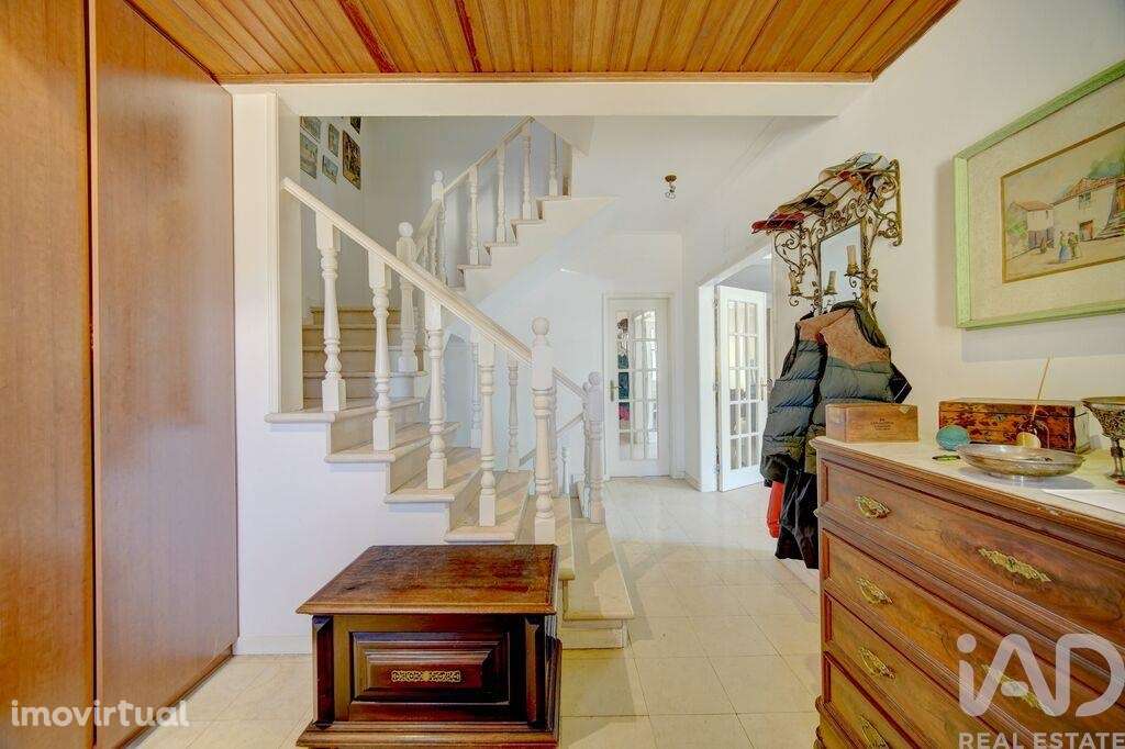 Casa tradicional T4 em Rio de Mouro de 348,00 m2 - Grande imagem: 3/29
