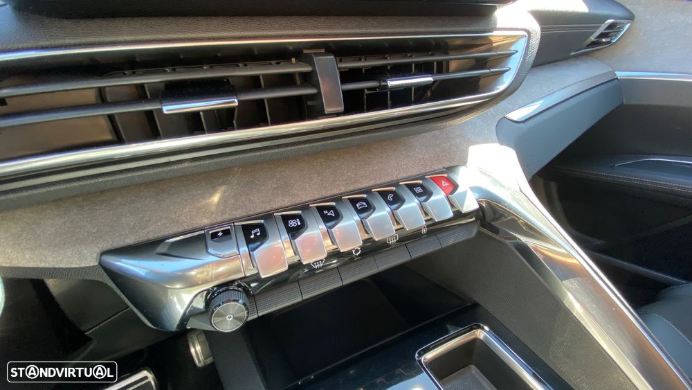 Peugeot 3008 1.6 Hybrid GT e-EAT8 - 51