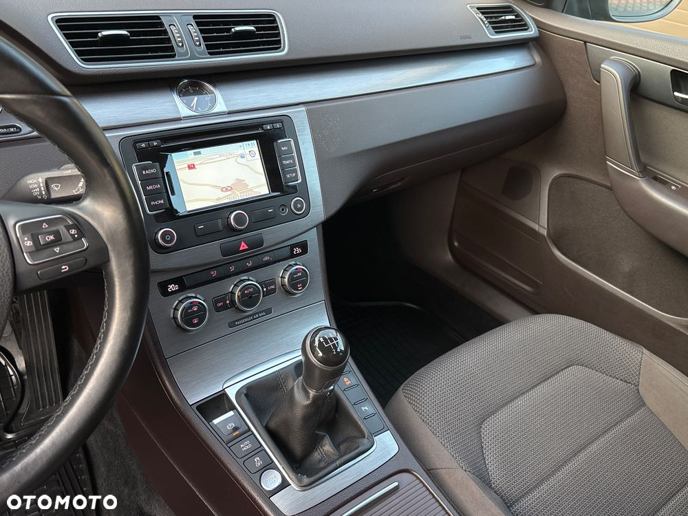 Volkswagen Passat 2.0 TDI Highline - 20