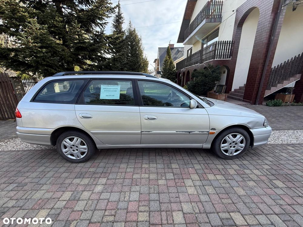 Toyota Avensis - 5