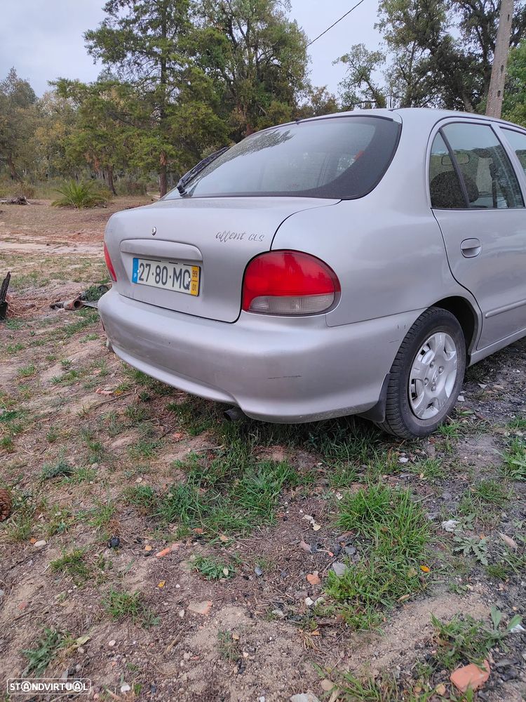 Hyundai Accent 1.3 Miles P.Seg. Plus - 2