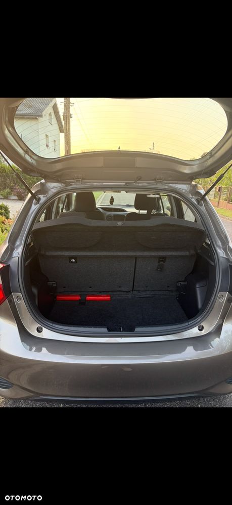 Toyota Yaris 2017 photo 4