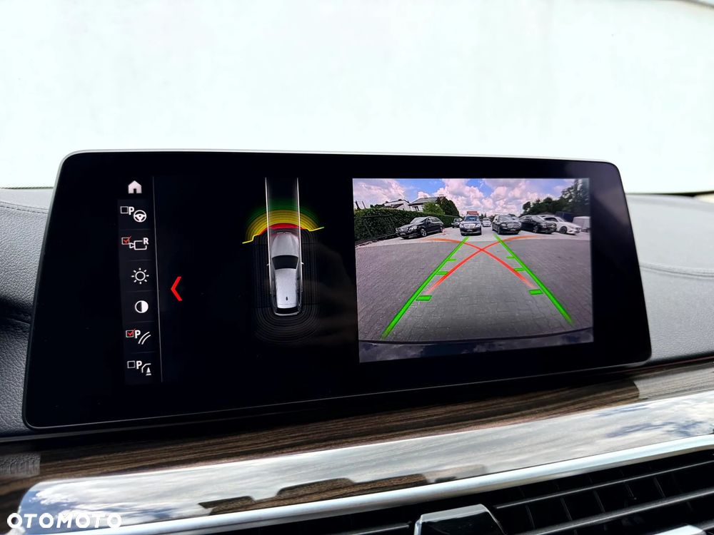 BMW Seria 5 520d xDrive Luxury Line - 17