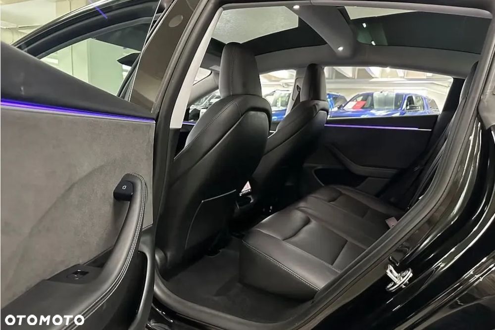 Tesla Model 3 Long Range AWD - 12