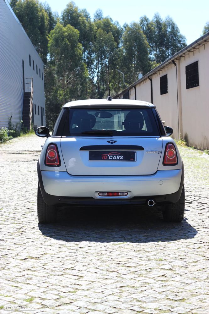 MINI 3 Portas Cooper D - 5