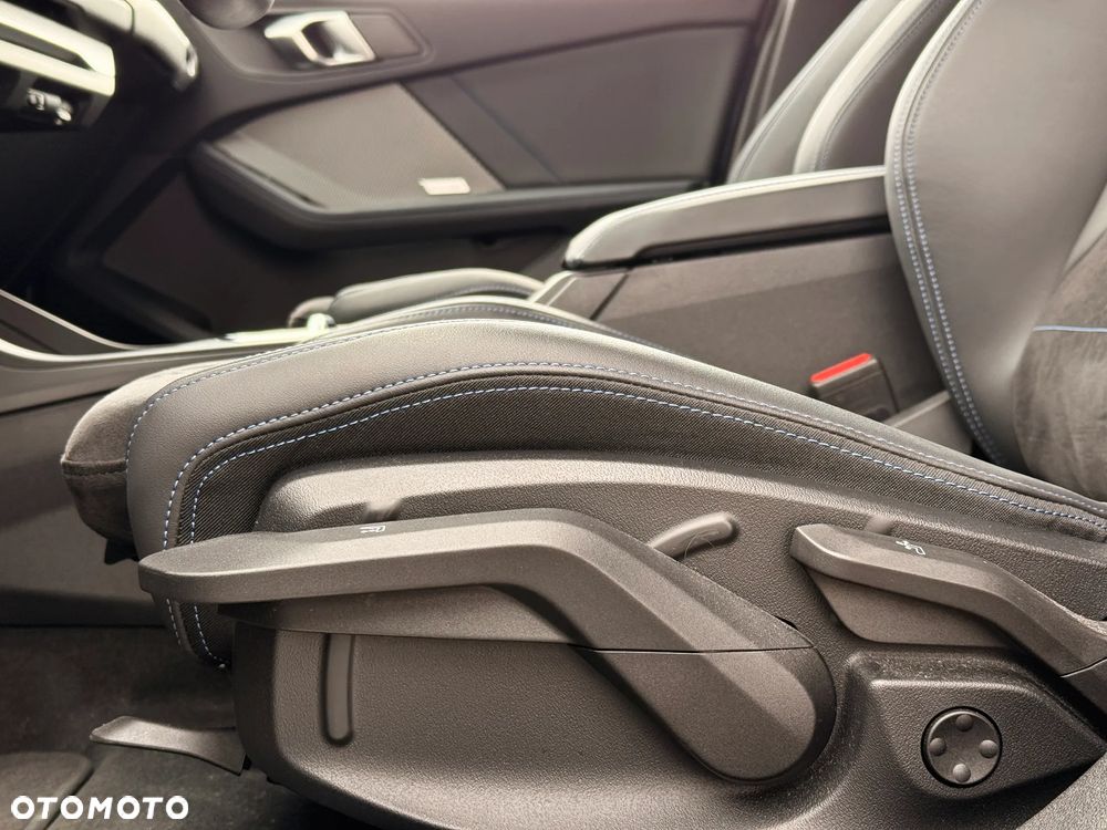 BMW Seria 1 120 - 30