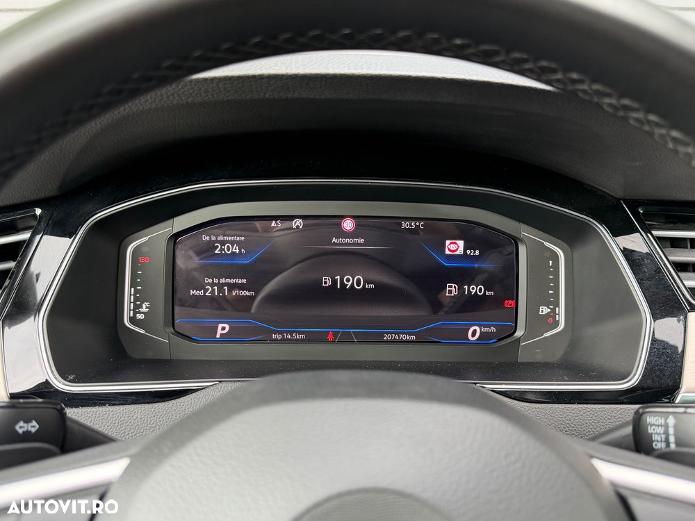 Volkswagen Passat 2.0 TDI DSG Highline - 25