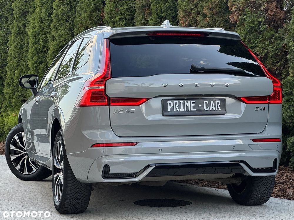 Volvo XC 60 B4 D AWD Plus Dark - 6