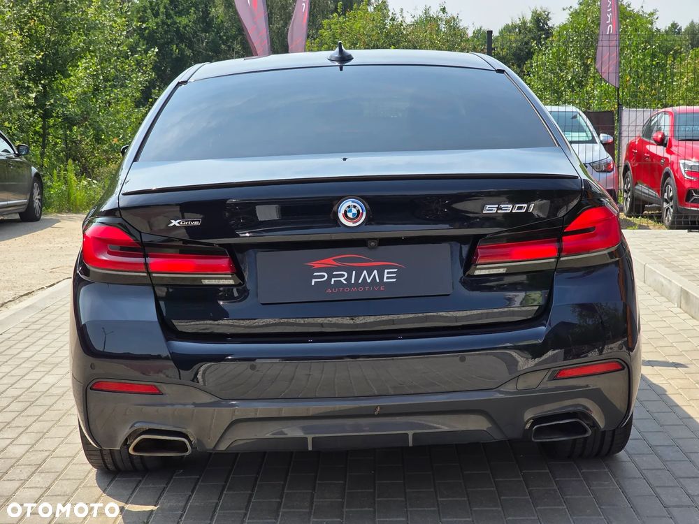 BMW Seria 5 530i xDrive mHEV M Sport sport - 13