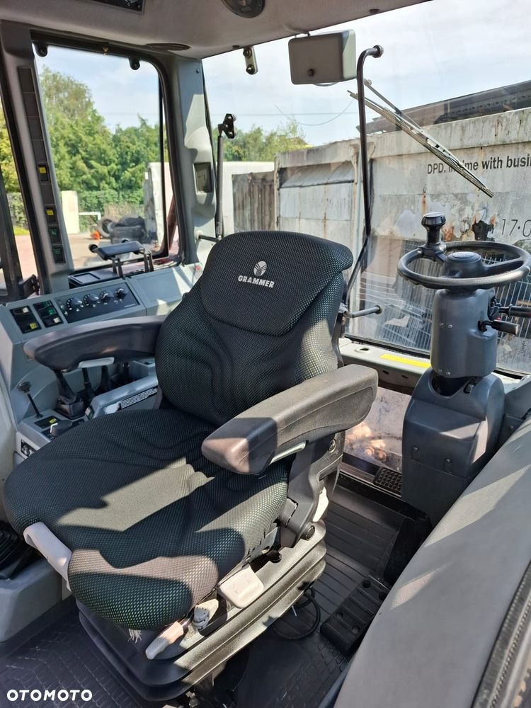 Valtra 8550 - 9