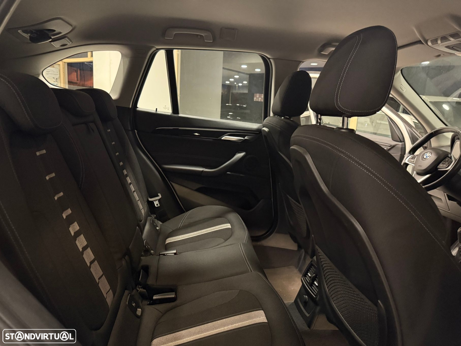 BMW X1 18 d sDrive Line Sport - 37