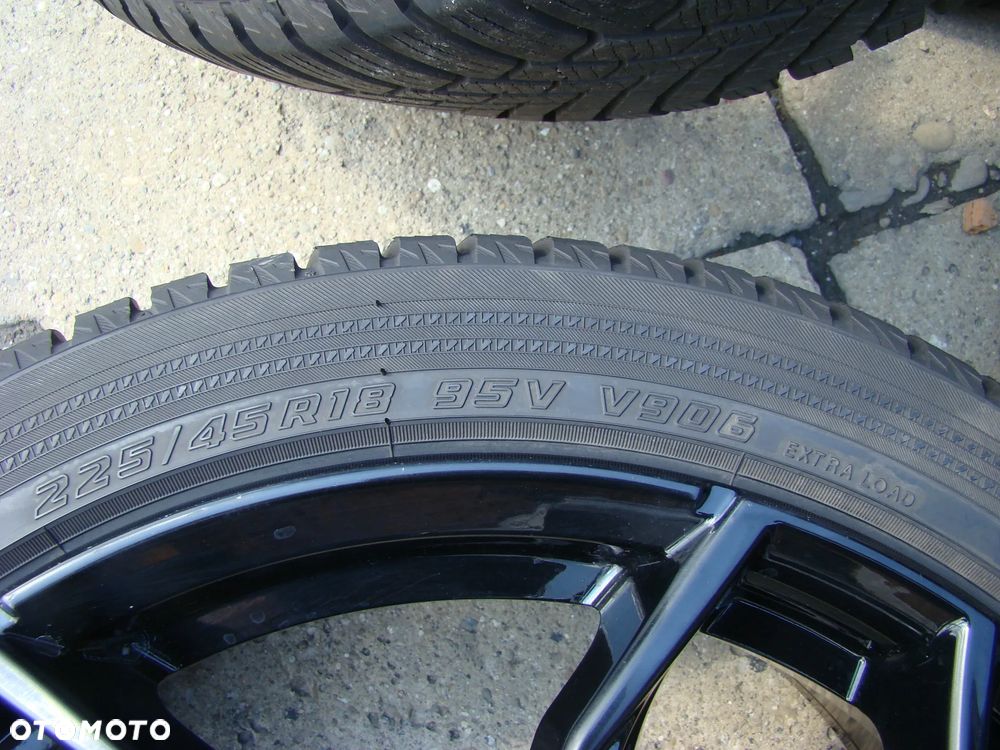 a80 5x114,3 Hyundai i40 Kona 8jx18 opony zima 225/45 czujniki TPMS - 10