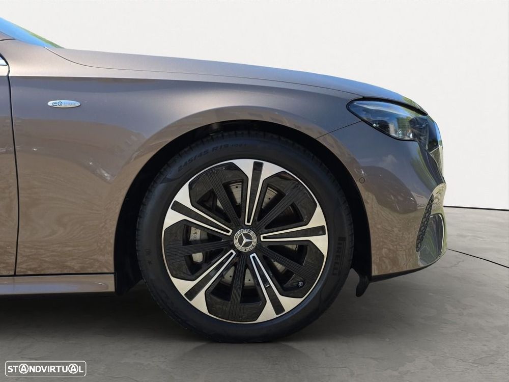 Mercedes-Benz E 300 - 5