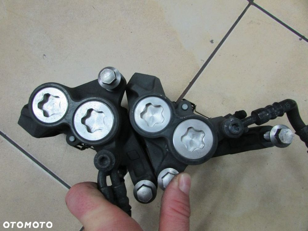Yamaha XSR 700 zaciski hamulcowe klocki przód - 1