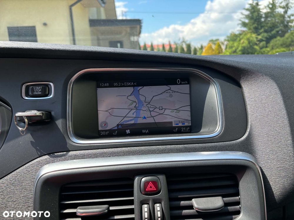 Volvo V40 D2 R Design - 30