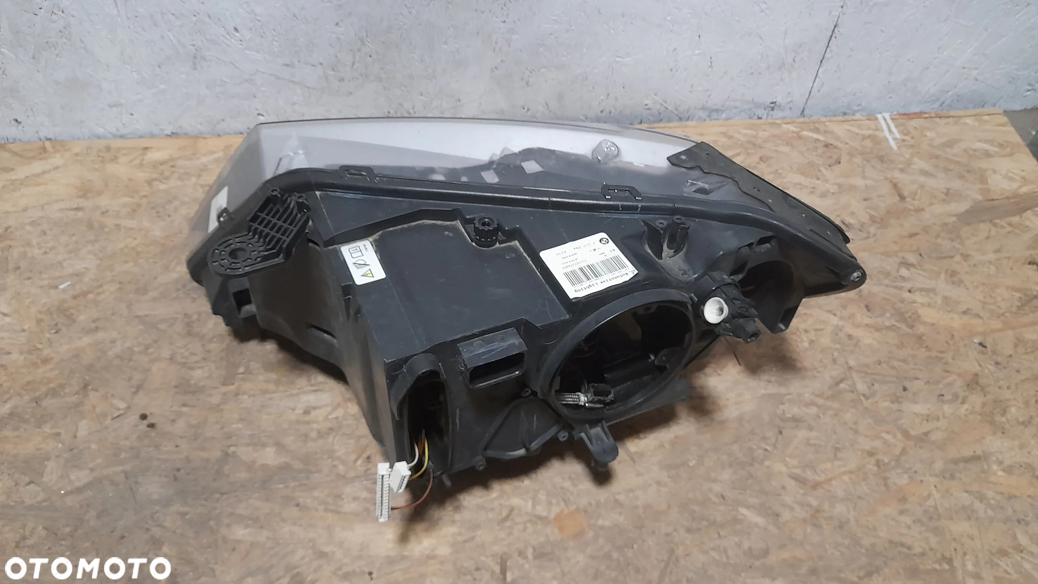lampa reflektor prawy prawa x3 f25 1110120001 7217294 USZKODZONA - 2
