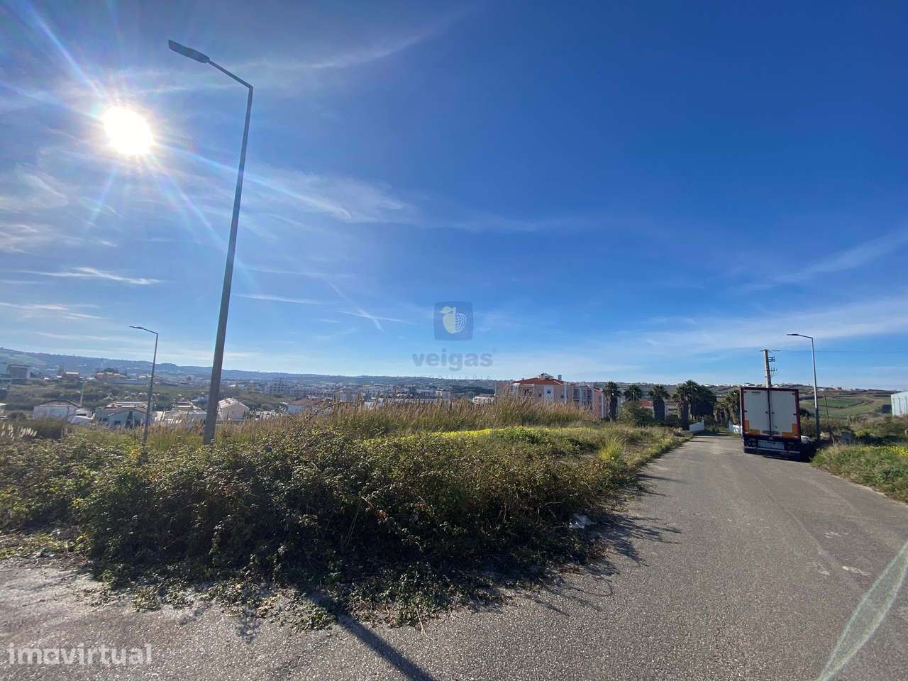 Terreno com 800m², situado em Lourinhã,  viabilidade p/construção de u - Grande imagem: 5/24