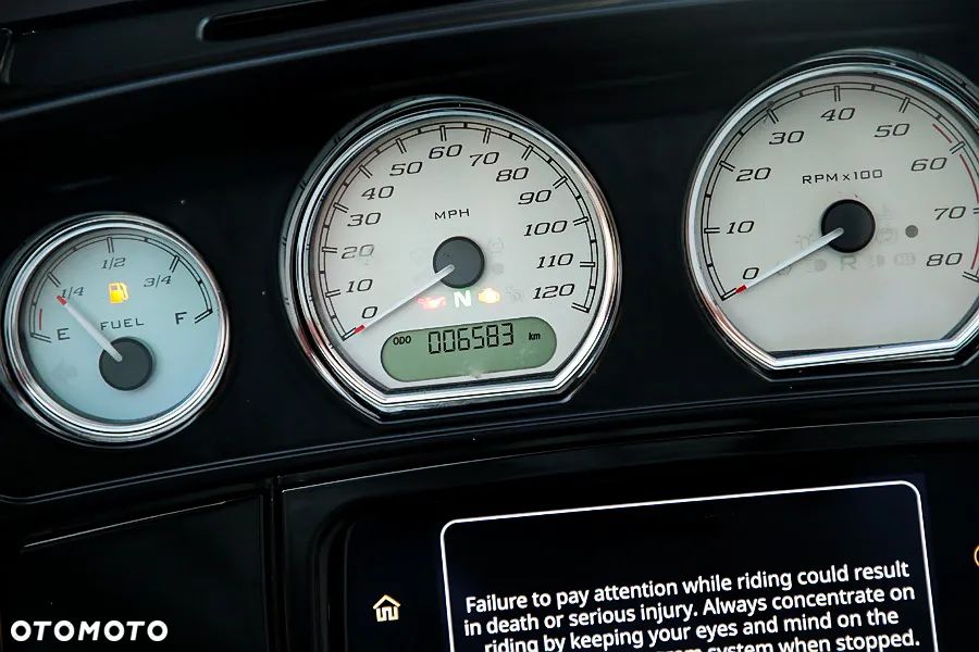 Harley-Davidson Touring Street Glide - 11