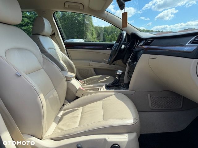 Skoda Superb 3.6 V6 4x4 DSG L&K - 17