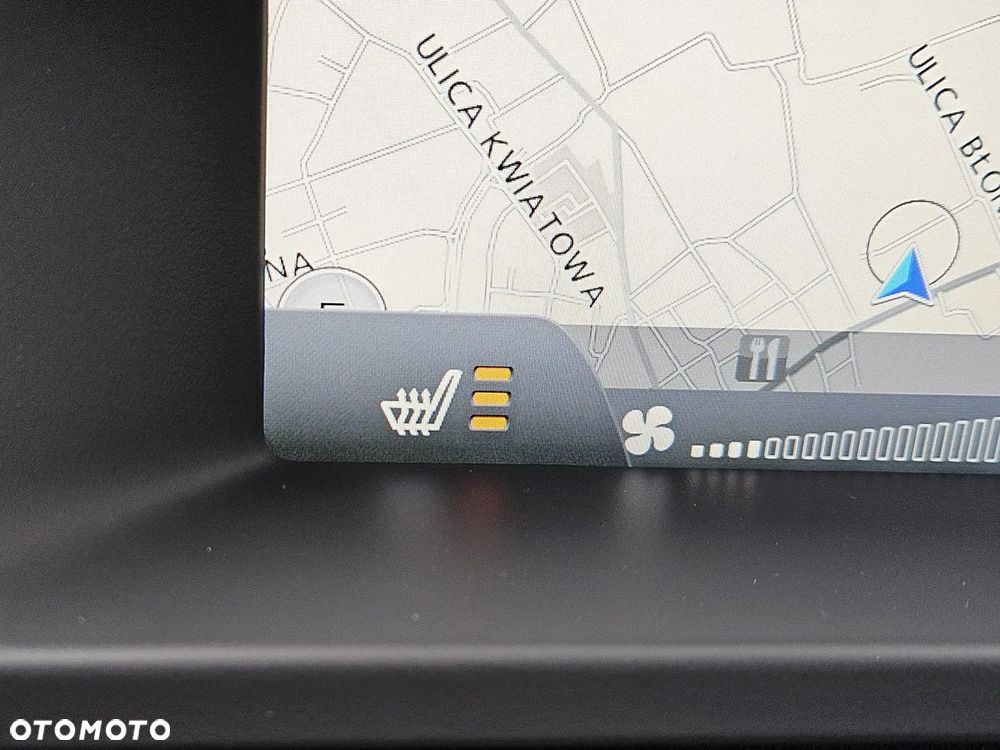 Volvo XC 70 D4 Geartronic Summum - 17