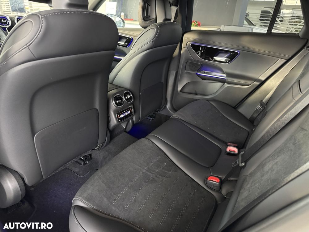 Mercedes-Benz GLC Coupe 300 4Matic 9G-TRONIC AMG Line Advanced - 12