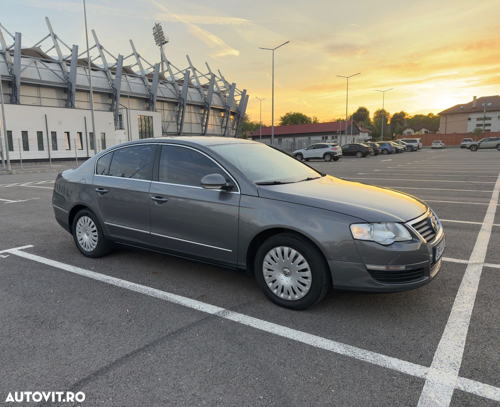 Volkswagen Passat - 2