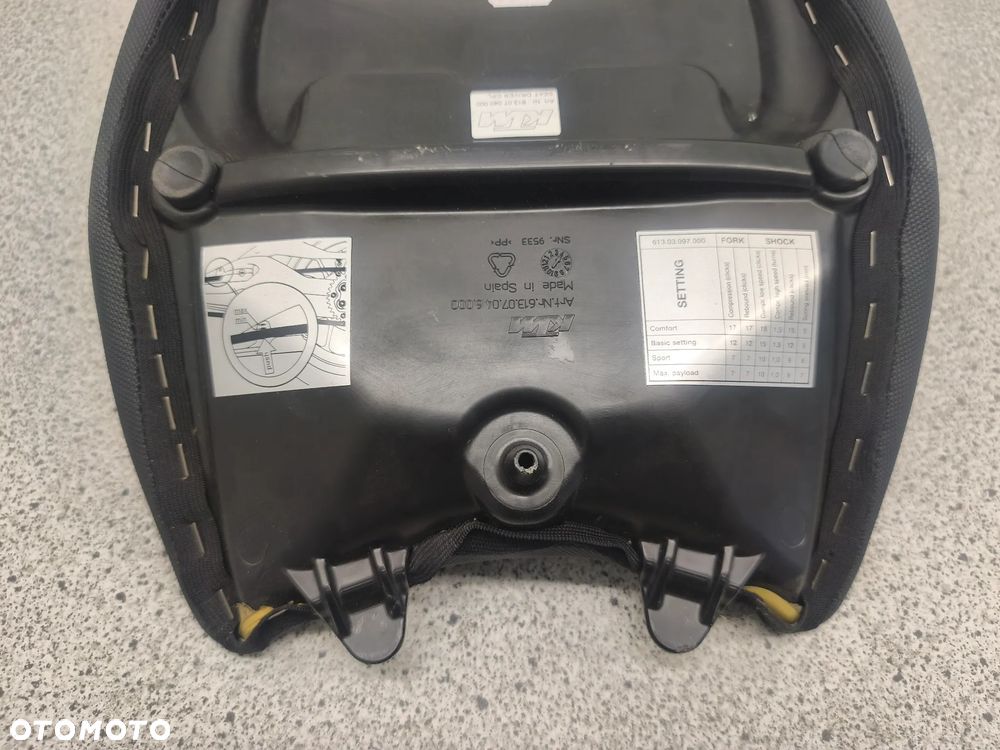 Kanapa, fotel przód, siedzenie kierowcy KTM 1290 Super Duke - 11