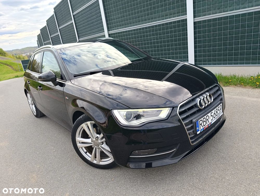 Audi A3 Sportback 2.0 TDI S line Sportpaket - 4